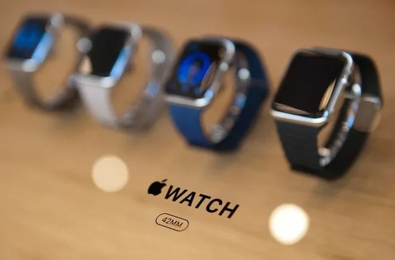 apple-hires-former-google-executive-9e5e