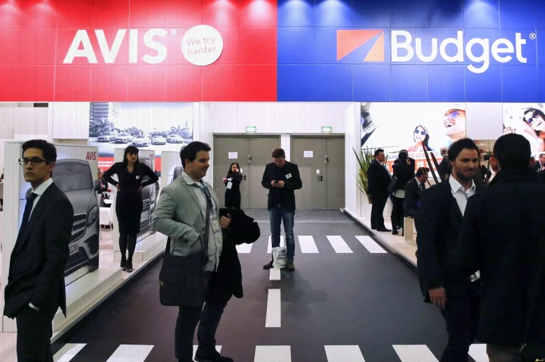 avis-budget-stock-tumbles-equity-baef