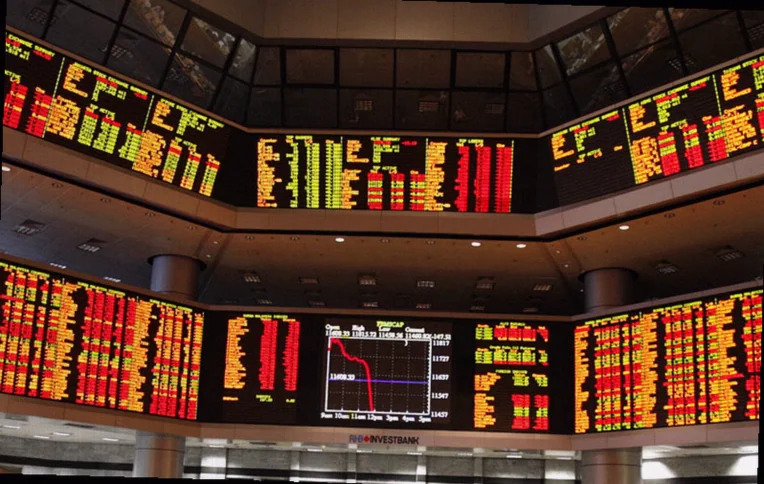 brazil-stocks-lower-close-trade-2f39