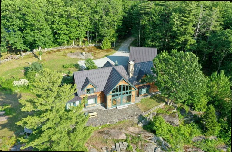 exclusive-ubs-helped-epstein-accomplice-e3c8