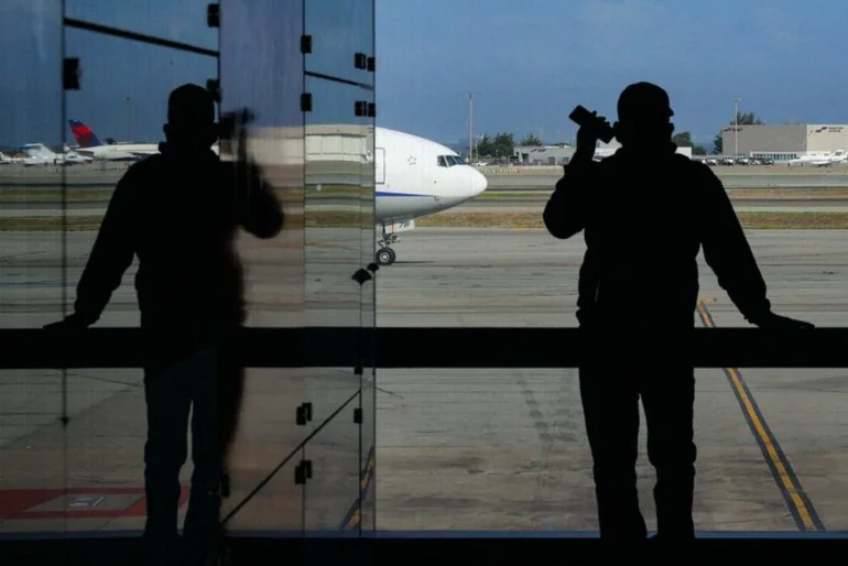 faa-imposes-restrictions-some-landings-6bc9