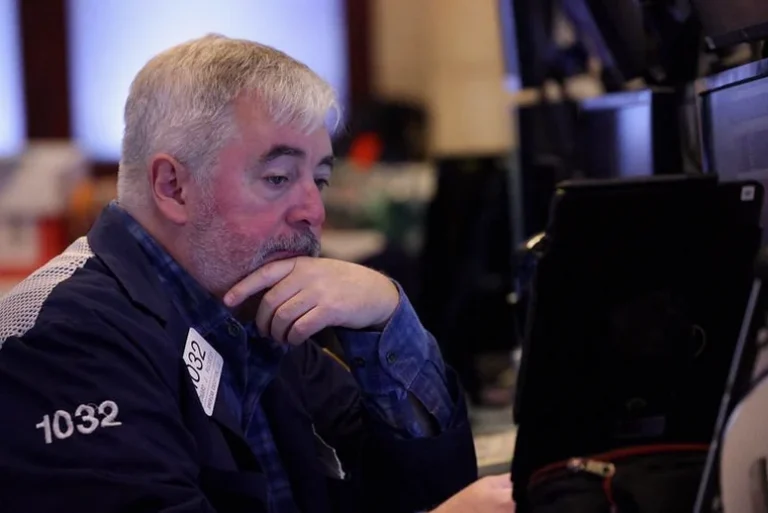 finland-stocks-higher-close-trade-042b