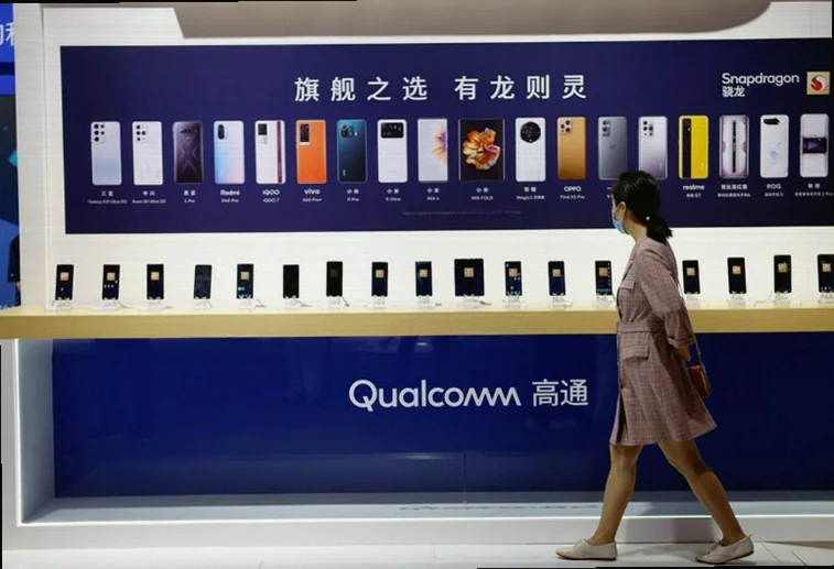 goldman-initiates-qualcomm-neutral-smartphone-4c9e