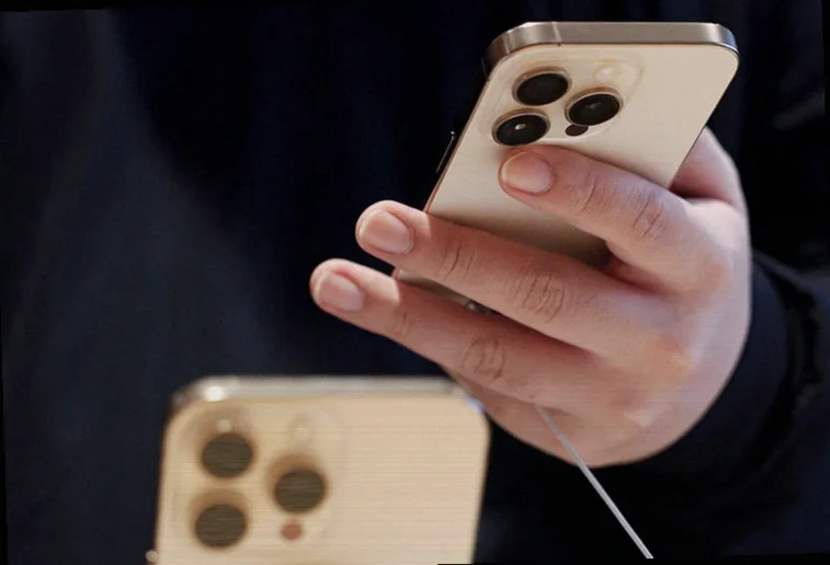 iphone-sales-continue-strong-china-a573