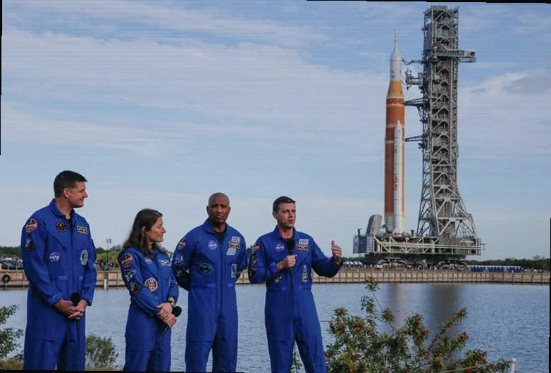 nasa-artemis-astronauts-enter-final-6746