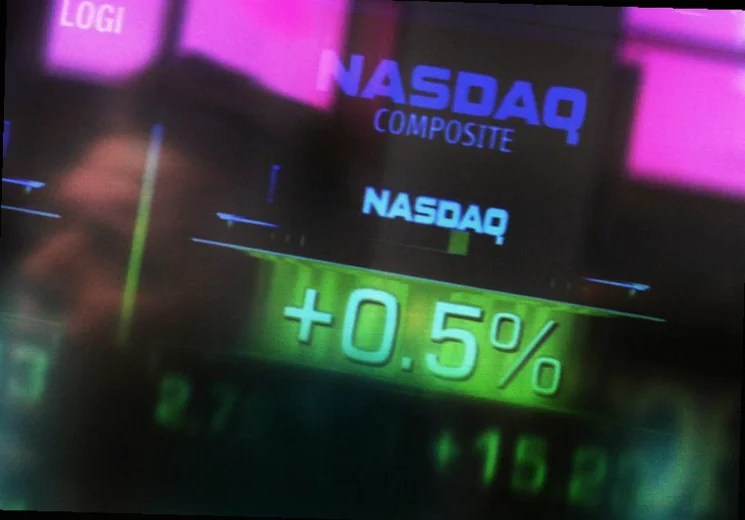 nasdaq-composite-confirms-correction-war-925b