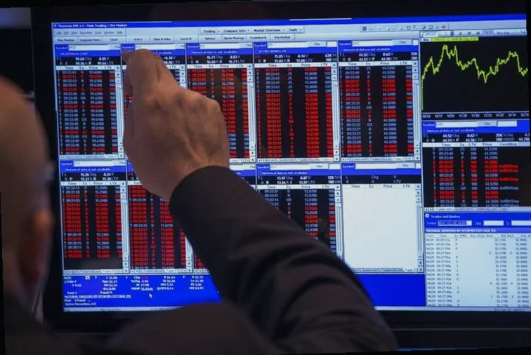 oaktree-fund-sees-redemption-surge-48db