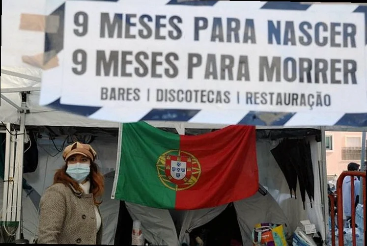 portugal-stocks-higher-close-trade-5025