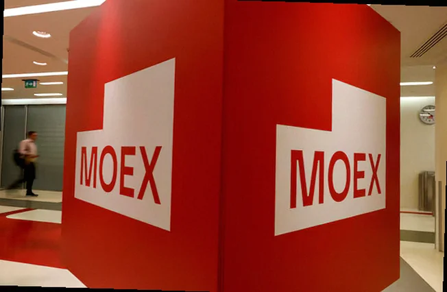 russia-stocks-lower-close-trade-5bc9