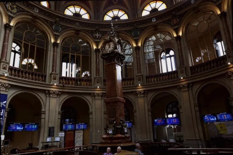 spain-stocks-lower-close-trade-1471