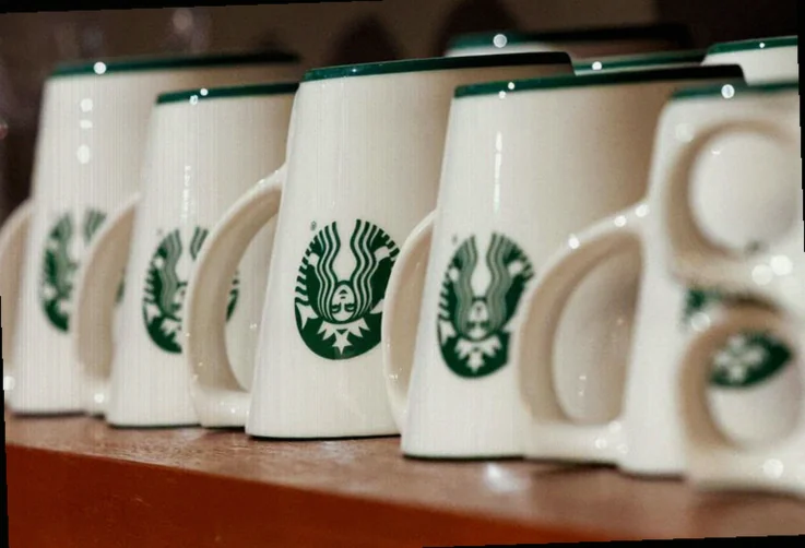 starbucks-investors-reelect-full-board-aff0