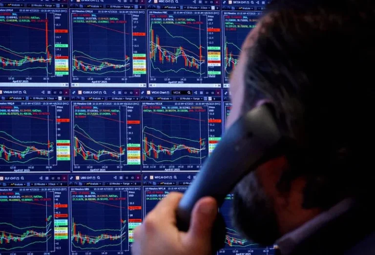 stock-futures-drop-oil-jumps-dac0