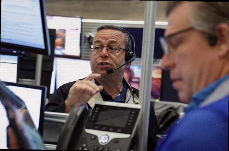 stock-valuations-point-near-term-2f40