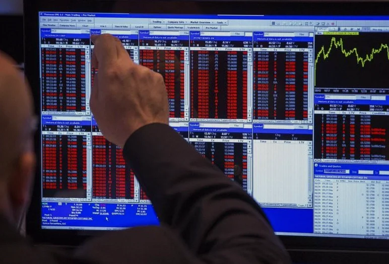 super-micro-sued-shareholders-china-32de