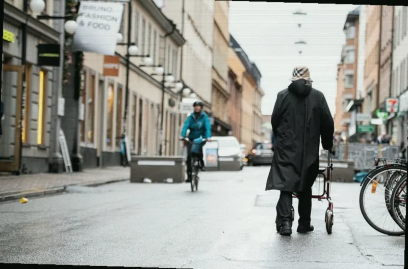 sweden-stocks-higher-close-trade-e266