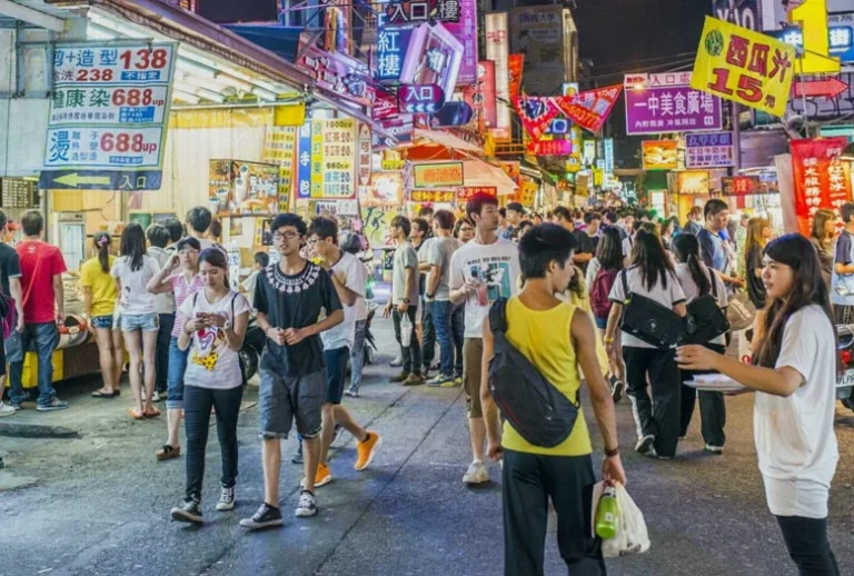 taiwan-stocks-lower-close-trade-7963