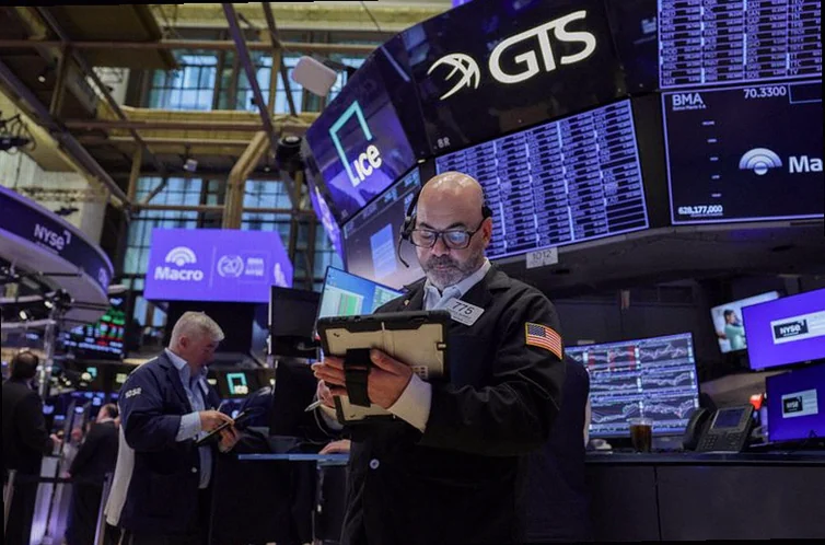 wall-opens-higher-mideast-escalation-dd95