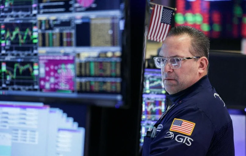 wall-street-opens-higher-hopes-8236