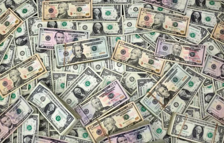 what-companies-doing-cash-8080