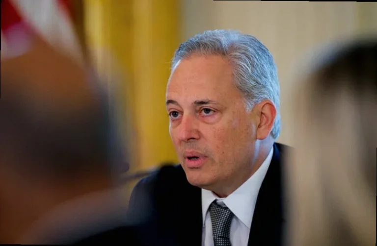 white-house-czar-sacks-step-a174