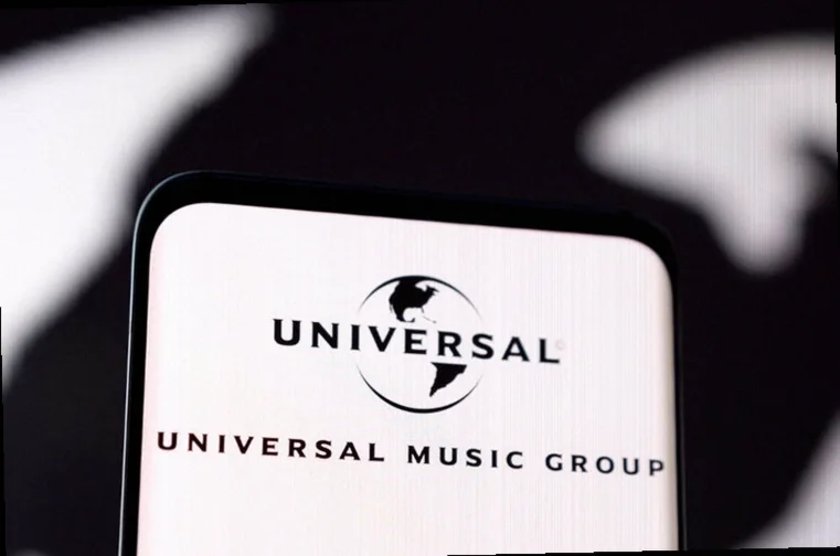 ackman-pershing-square-offers-buy-5492