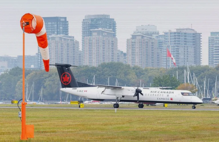 air-canada-cut-four-bound-b213