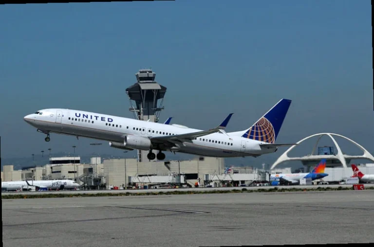 airline-stocks-climb-premarket-oil-9eaf