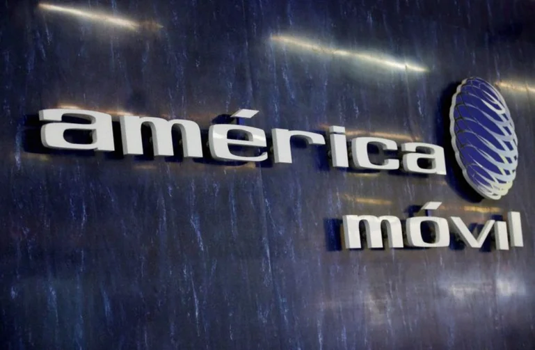 america-movil-posts-profit-0400