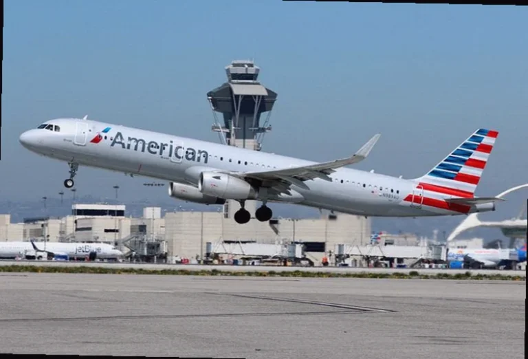 american-airlines-raises-checked-bag-f33c