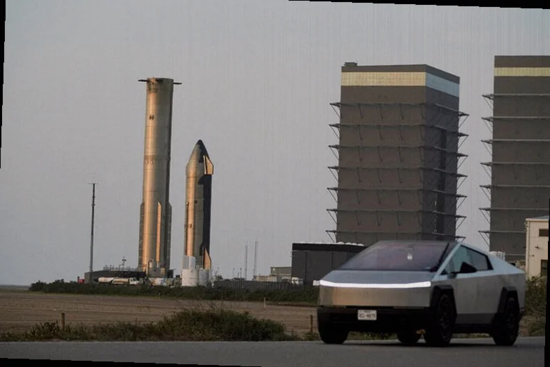 analysis-math-works-trillion-spacex-b85c