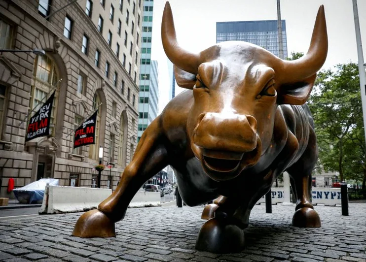 analysis-most-companies-seen-sticking-c5b1