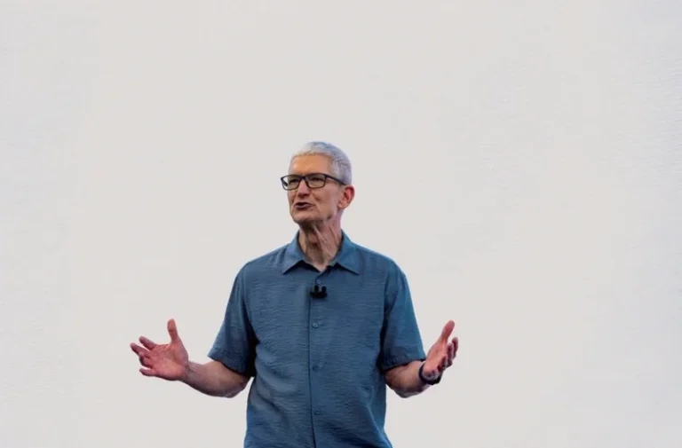 apple-ceo-cook-lauded-investors-eef6