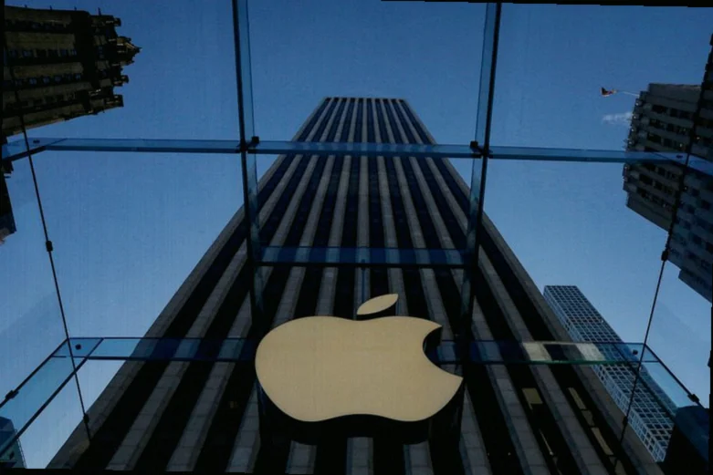 apple-foldable-iphone-encounters-engineering-958e