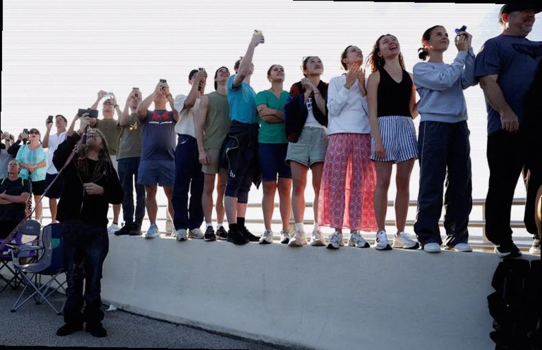 artemis-moon-mission-unifies-politically-45fa