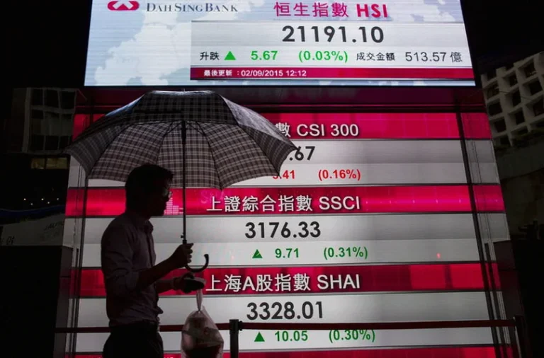 asia-stocks-fall-tech-losses-2b57