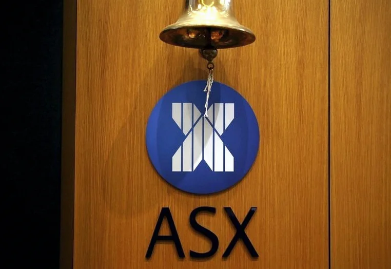 australia-stocks-lower-close-trade-9f10