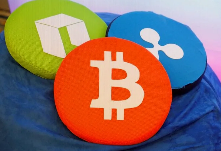 bitcoin-slips-below-71k-amid-fb78