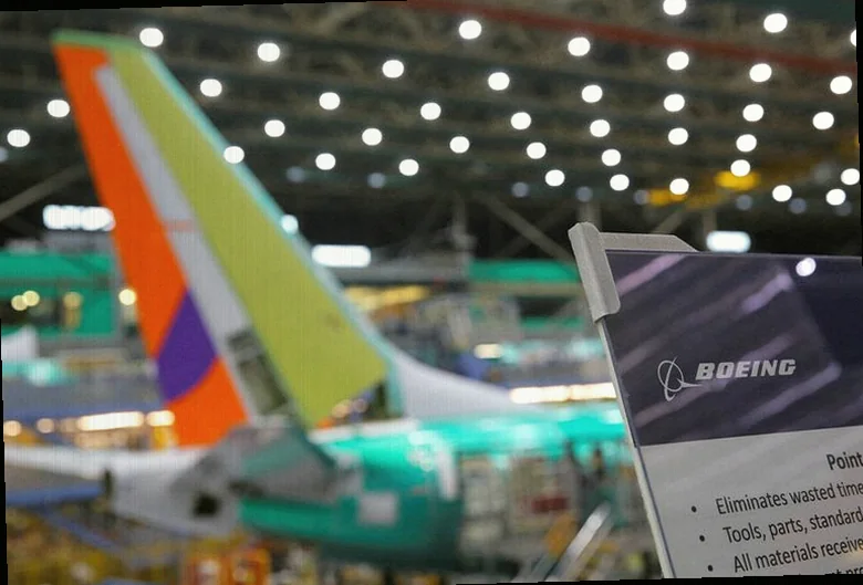 boeing-posts-smaller-than-expected-d387