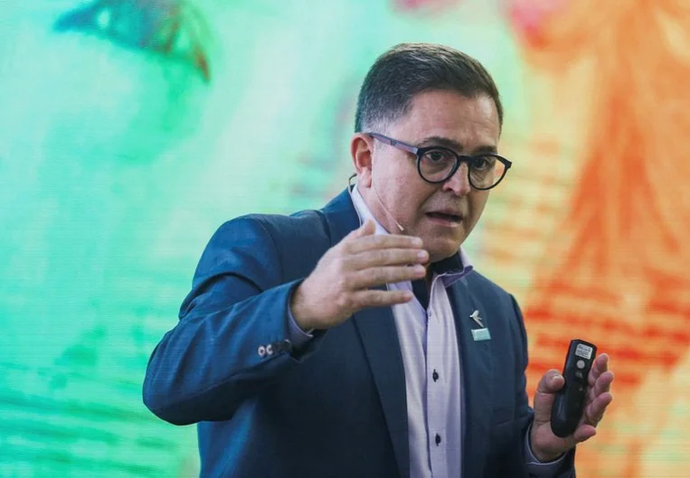 brazil-embraer-cfo-garcia-resigns-5335