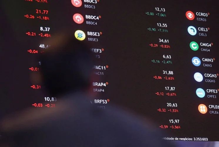 brazil-stocks-higher-close-trade-7d46