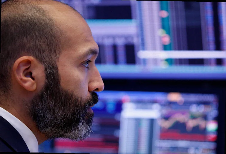 canada-stocks-higher-close-trade-94ab