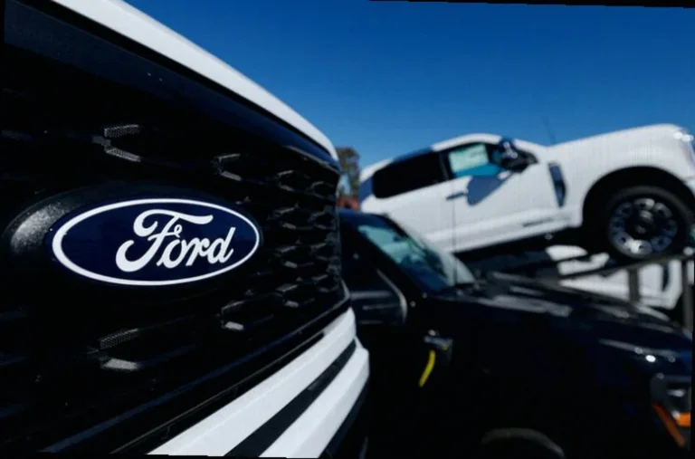 carmakers-accuse-blocking-supersized-pick-bb19