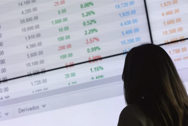 colombia-stocks-higher-close-trade-8041