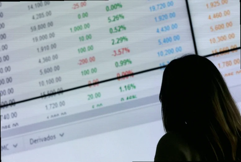 colombia-stocks-lower-close-trade-5ae2