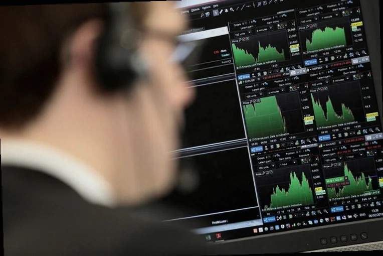 crest-nicholson-slashed-hold-deutsche-07be