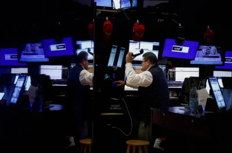 denmark-stocks-higher-close-trade-30f7