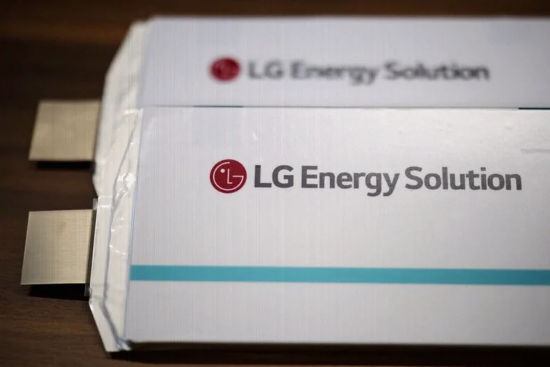 energy-solution-flags-operating-loss-9f2f