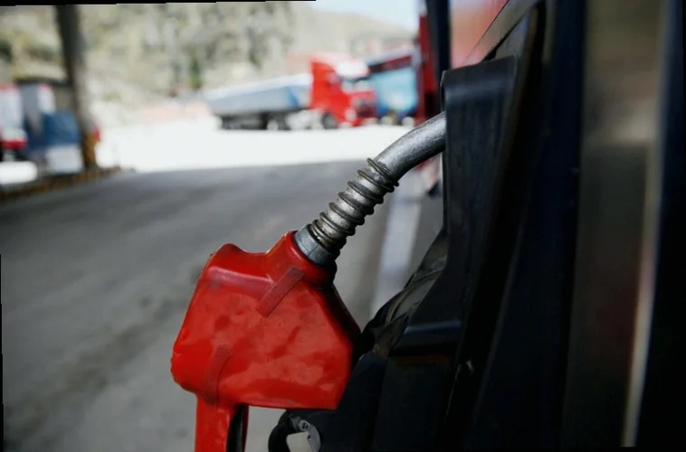 fuel-reservoir-hit-russia-primorsk-8270