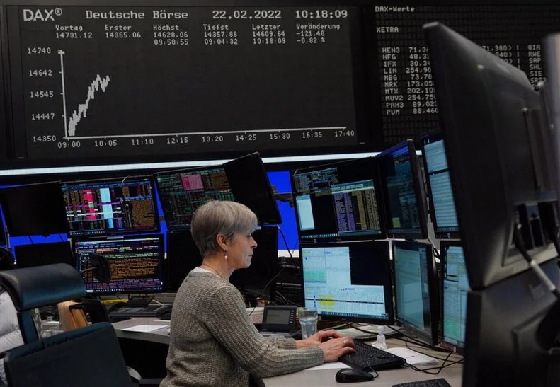 germany-stocks-mixed-close-trade-ccd2