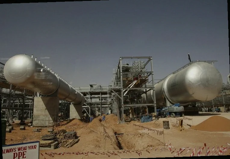 goldman-sees-dollar-strength-energy-6ddd